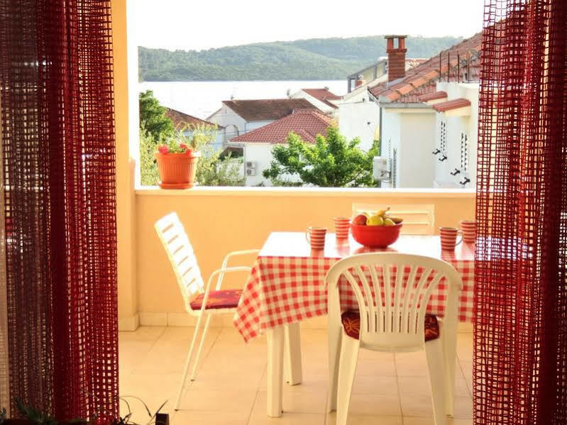 Ana * Trogir